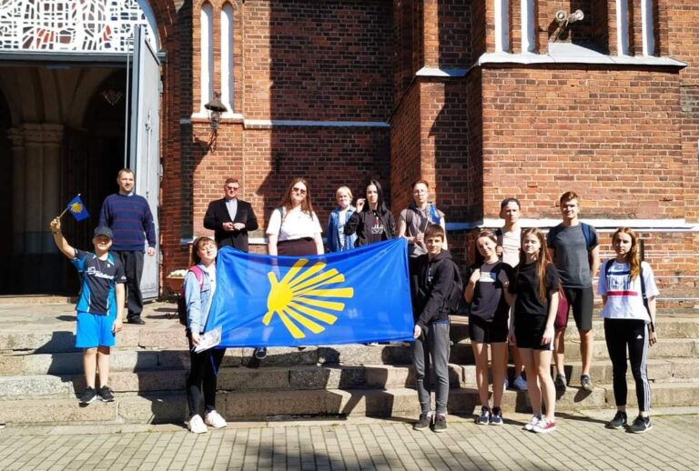 Anykščių Jono Biliūno gimnazijos mokiniai Šv. Jokūbo kelio jaunųjų ambasadorių žygyje