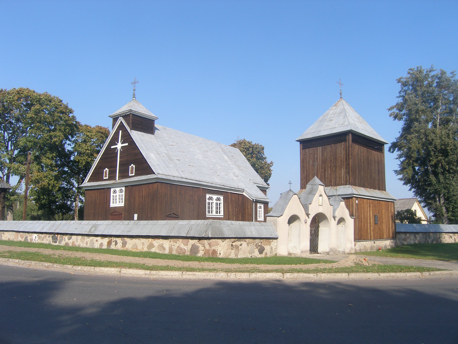 Inturkės bažnyčia ir varpinė