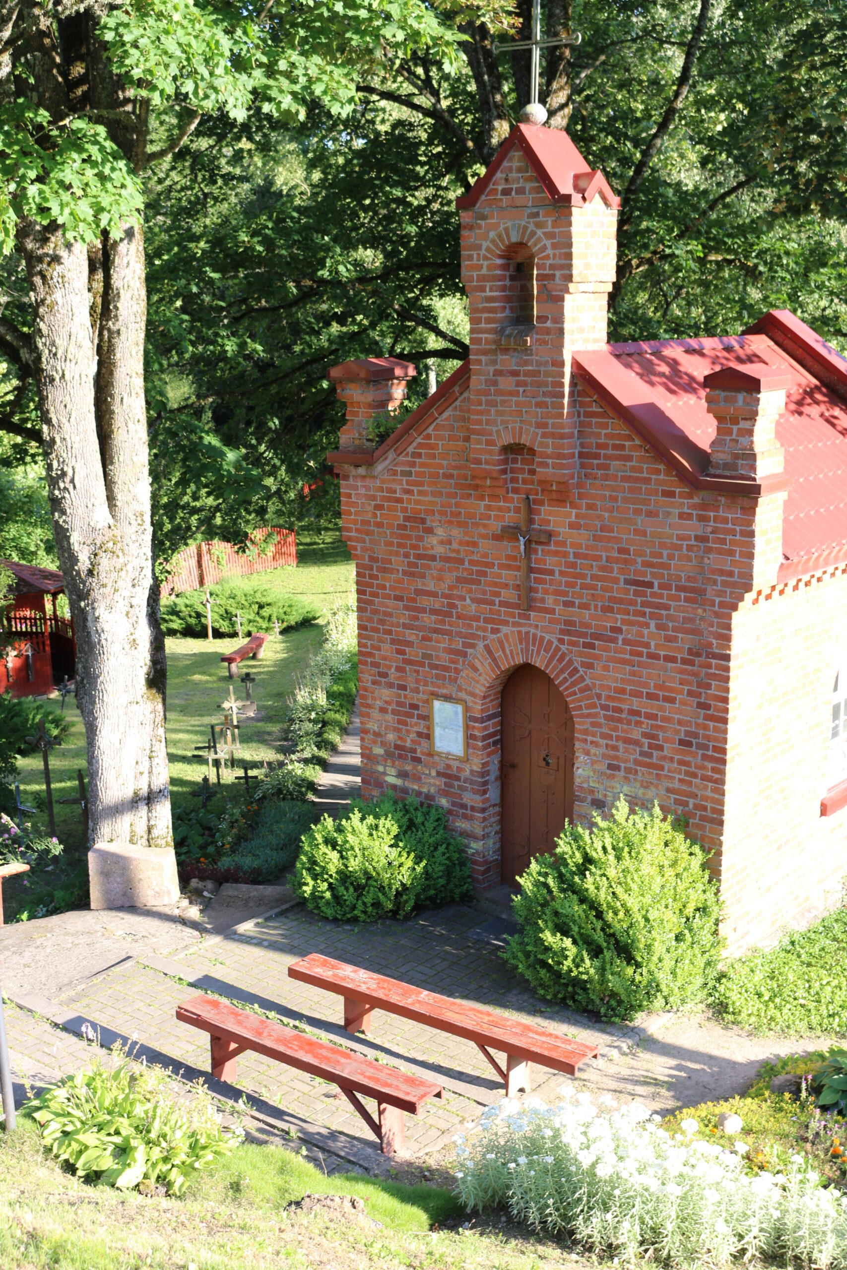 Maironių koplytėlė