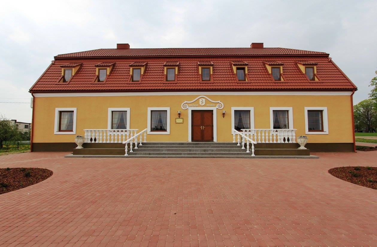 „Mažasis dvaras”